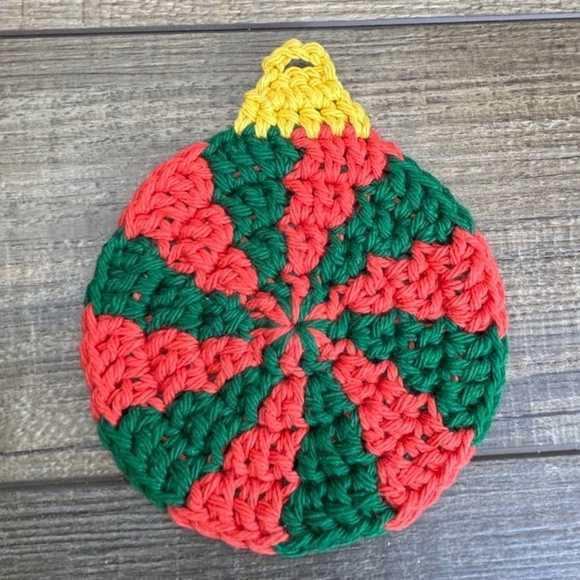 Coasters Christmas Holiday Set of 4 Handcrafted Crochet by Seller Cotton - Picture 5 of 16